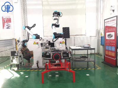 天津校企共建SMART智能工厂落成 首台“地狼”智能搬运机器人下线